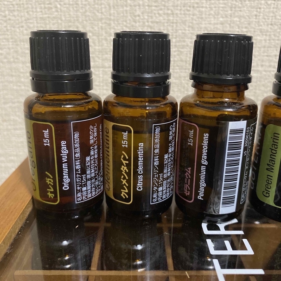 doTERRA(ドテラ)の🉐3連休限定【開封済み】ドテラ　9本セット　15ml コスメ/美容のリラクゼーション(エッセンシャルオイル（精油）)の商品写真