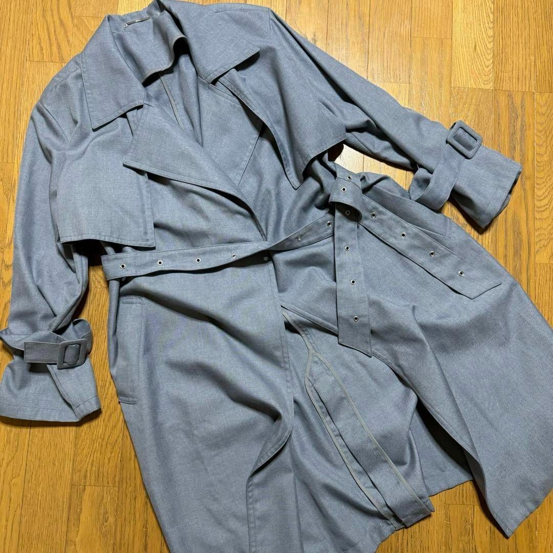 Mila Owen(ミラオーウェン)のMilaowenミラオーウェン 落ち感トレンチコート　ブルー ベルト付　サイズ1 レディースのジャケット/アウター(トレンチコート)の商品写真