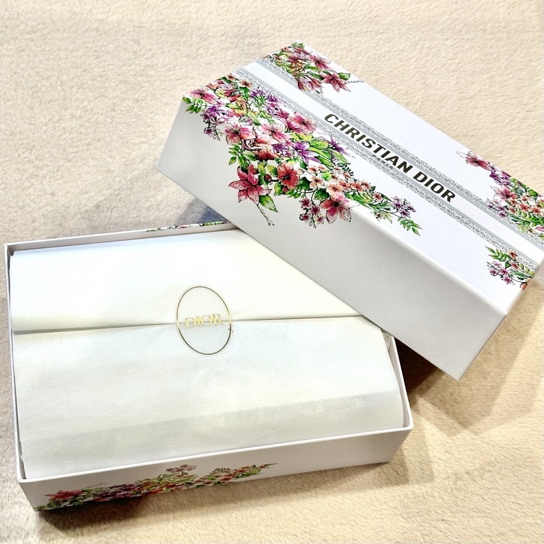 Christian Dior - 新品☆Dior 2024 スプリング限定 ギフト Christian Dior - 新品☆Dior 2024 スプリング限定 ギフト