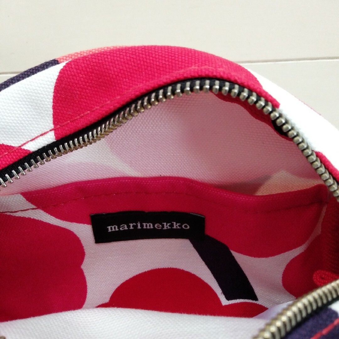 marimekko(マリメッコ)のマリメッコ　丸　ショルダーバッグ　ポシェット　ピエニウニッコ レディースのバッグ(ショルダーバッグ)の商品写真