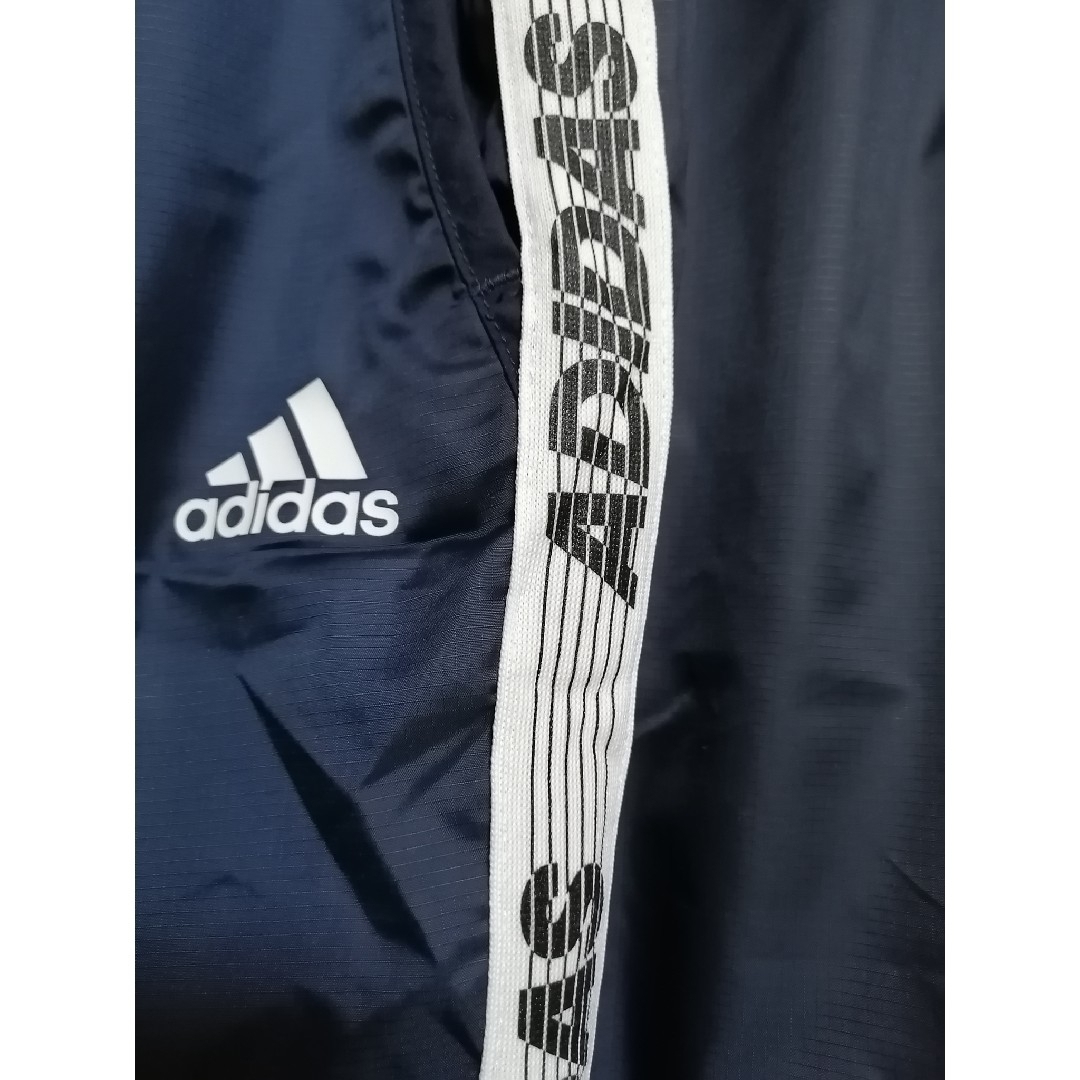 adidas(アディダス)の【新品】adidas ウィンドブレーカーパンツ 140 キッズ/ベビー/マタニティのキッズ服男の子用(90cm~)(パンツ/スパッツ)の商品写真