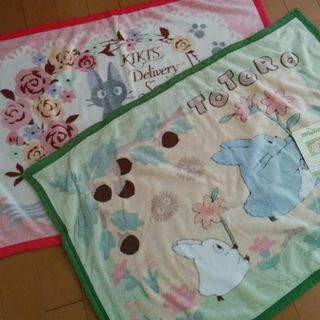 送料無料　となりのトトロ＆魔女の宅急便 ひざ掛け毛布70×100cm　2枚組(毛布)