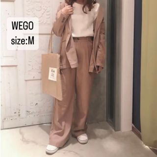 ウィゴー(WEGO)のWEGO   リネンブレンドタックストレートパンツ　ブラウン　リネン　M(カジュアルパンツ)