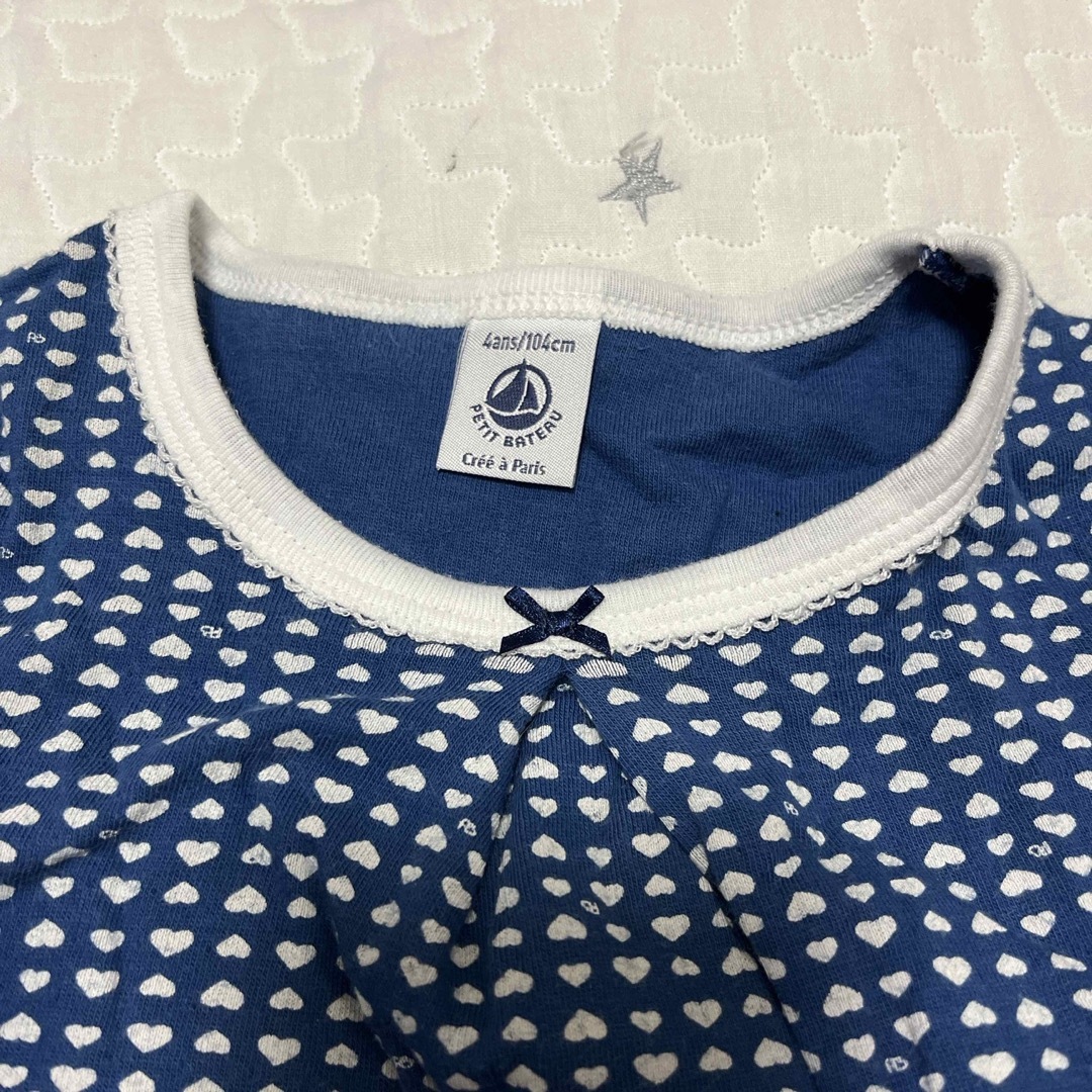 PETIT BATEAU(プチバトー)の【美品】PETIT BATEAU ハート柄パジャマ 4ans キッズ/ベビー/マタニティのキッズ服女の子用(90cm~)(パジャマ)の商品写真