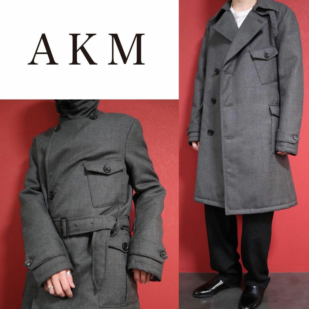 AKM(エイケイエム)の【極美品】AKM ベルト付き ポケット 襟 デザイン ロングトレンチコート メンズのジャケット/アウター(トレンチコート)の商品写真