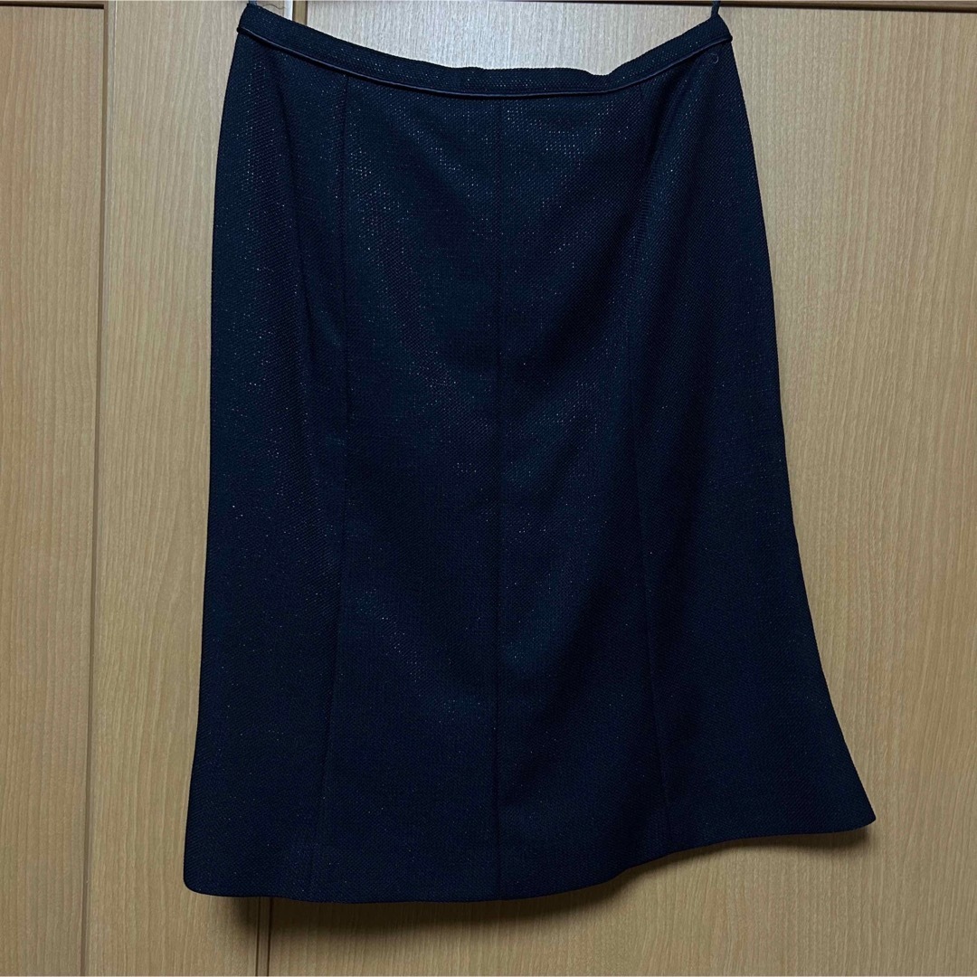 LORENZO RIGHI　レディーススーツ　11号 レディースのフォーマル/ドレス(スーツ)の商品写真