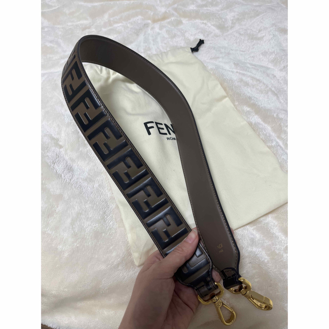 FENDI(フェンディ)のFENDI フェンディ ストラップユー ロング ff ロゴ モノグラム レディースのバッグ(ショルダーバッグ)の商品写真