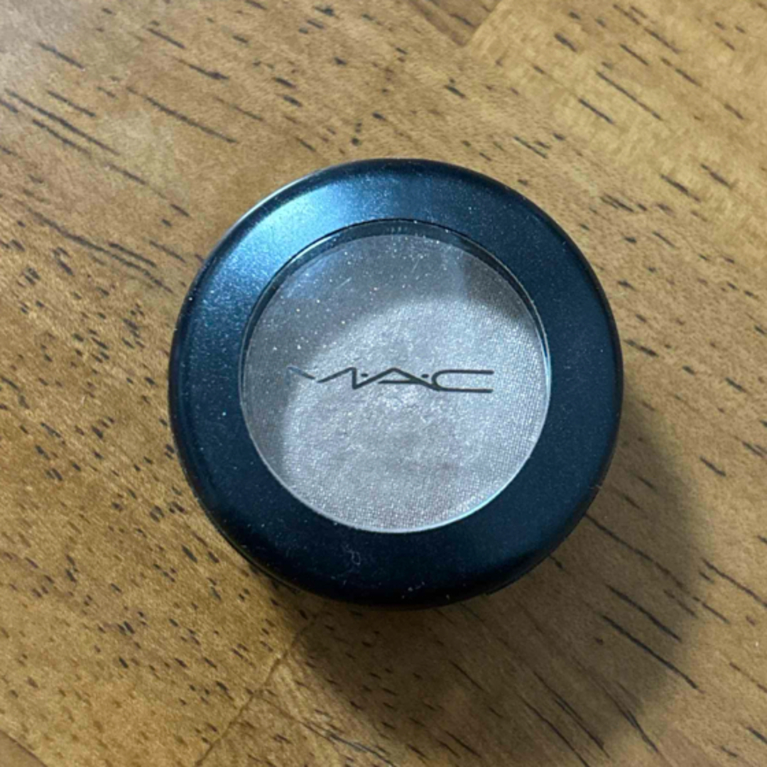 MAC(マック)のMAC スモールアイシャドウ オネスティ コスメ/美容のベースメイク/化粧品(アイシャドウ)の商品写真