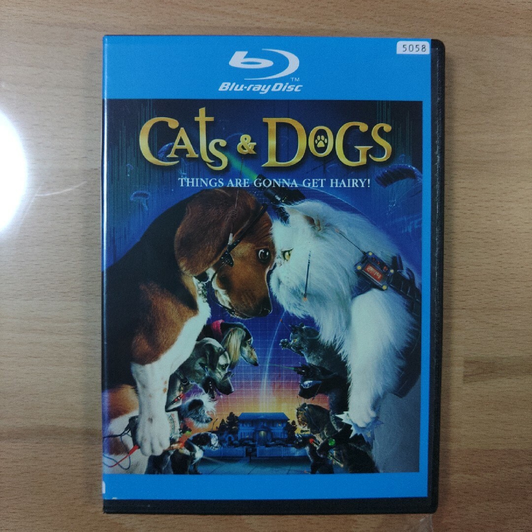CAts&DoGs（THINGS ARE GONNA GET HAIRY！） エンタメ/ホビーのDVD/ブルーレイ(外国映画)の商品写真