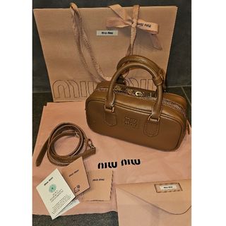 ミュウミュウ(miumiu)のasako様専用　miu miu　アルカディ　バッグ　ミュウミュウ　入手困難(ハンドバッグ)