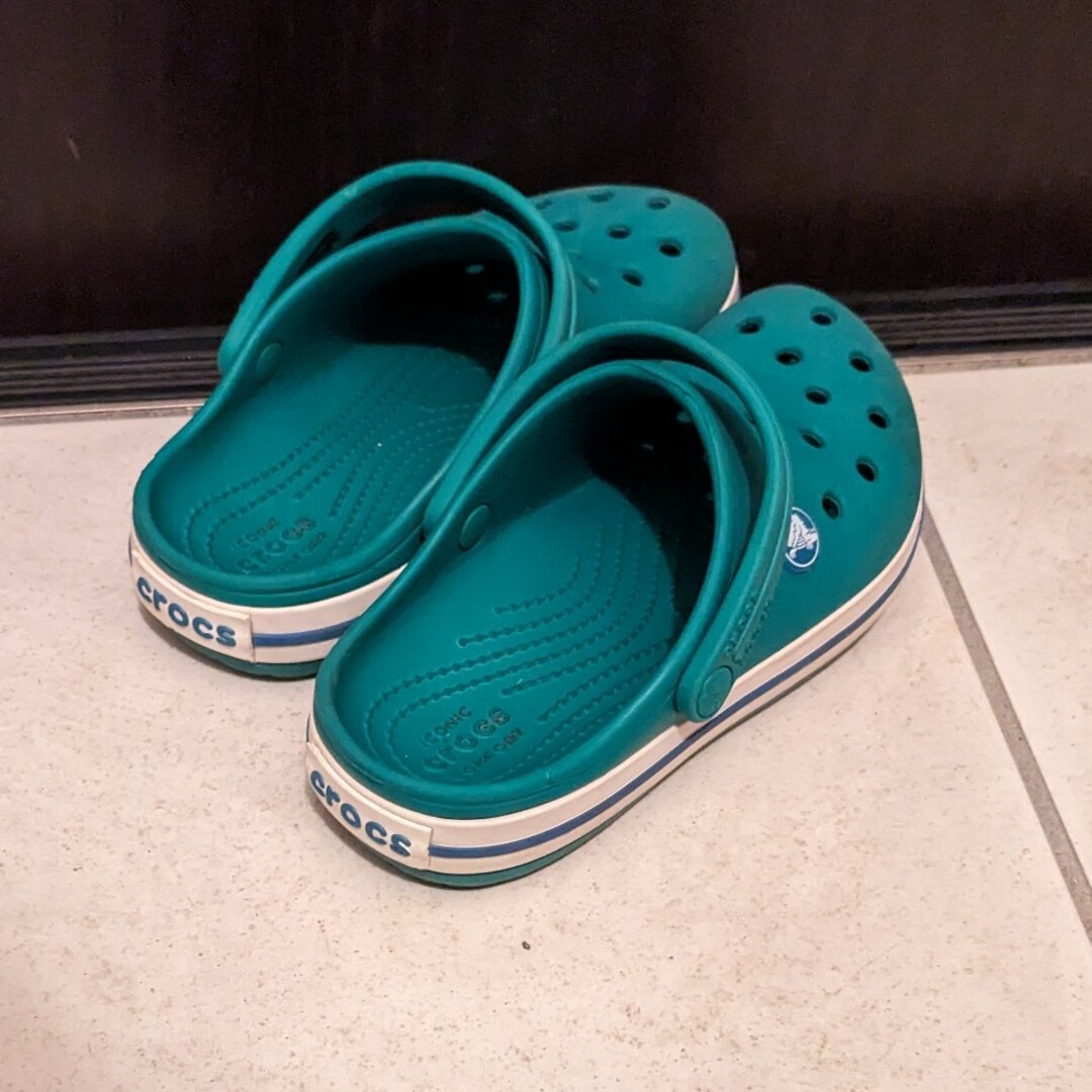 crocs(クロックス)のcrocs　サンダル キッズ/ベビー/マタニティのキッズ靴/シューズ(15cm~)(サンダル)の商品写真