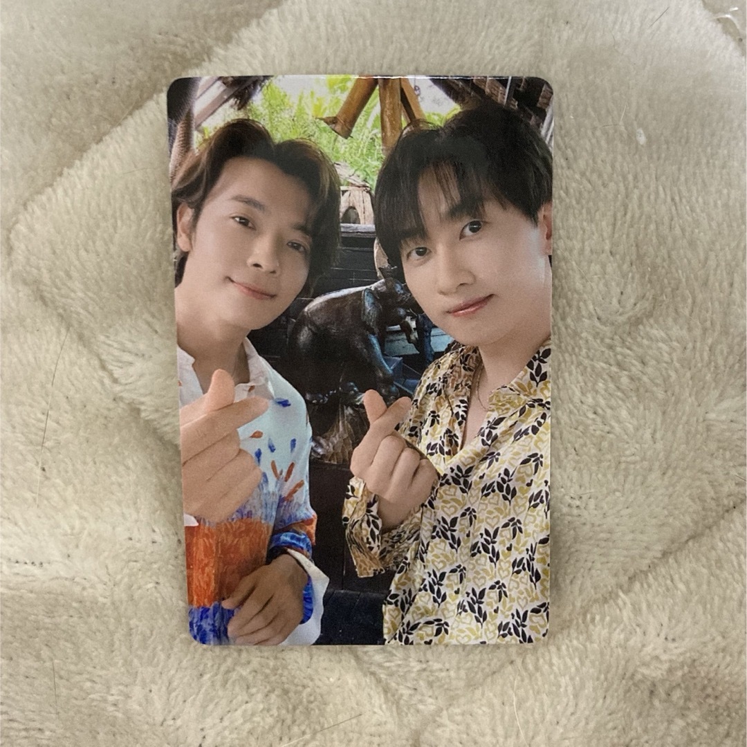 SUPER JUNIOR(スーパージュニア)のSUPER JUNIOR ドンへ　ウニョク 写真集 D&E Holiday エンタメ/ホビーのタレントグッズ(アイドルグッズ)の商品写真