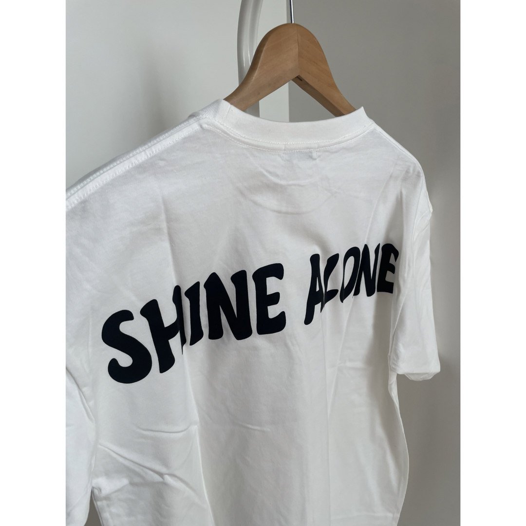 GYDA(ジェイダ)の定価3990円　新品タグ付　GYDA SHINE ALONE BIG Tシャツ レディースのトップス(Tシャツ(半袖/袖なし))の商品写真