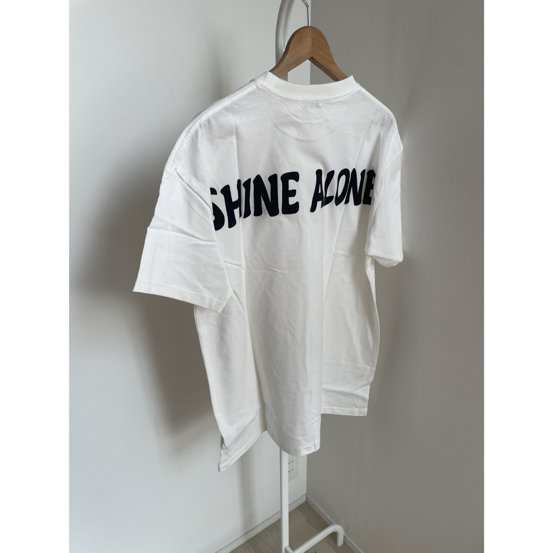 GYDA(ジェイダ)の定価3990円　新品タグ付　GYDA SHINE ALONE BIG Tシャツ レディースのトップス(Tシャツ(半袖/袖なし))の商品写真