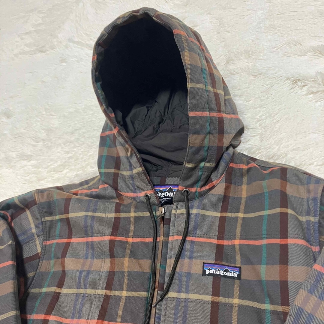 patagonia(パタゴニア)の○パタゴニア  キルティング　パーカー　ブラウン　チェック　M メンズのジャケット/アウター(その他)の商品写真