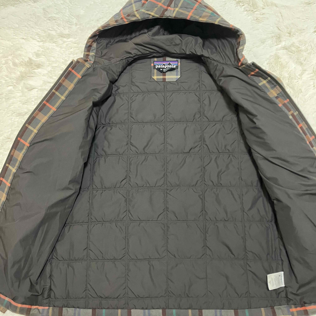 patagonia(パタゴニア)の○パタゴニア  キルティング　パーカー　ブラウン　チェック　M メンズのジャケット/アウター(その他)の商品写真