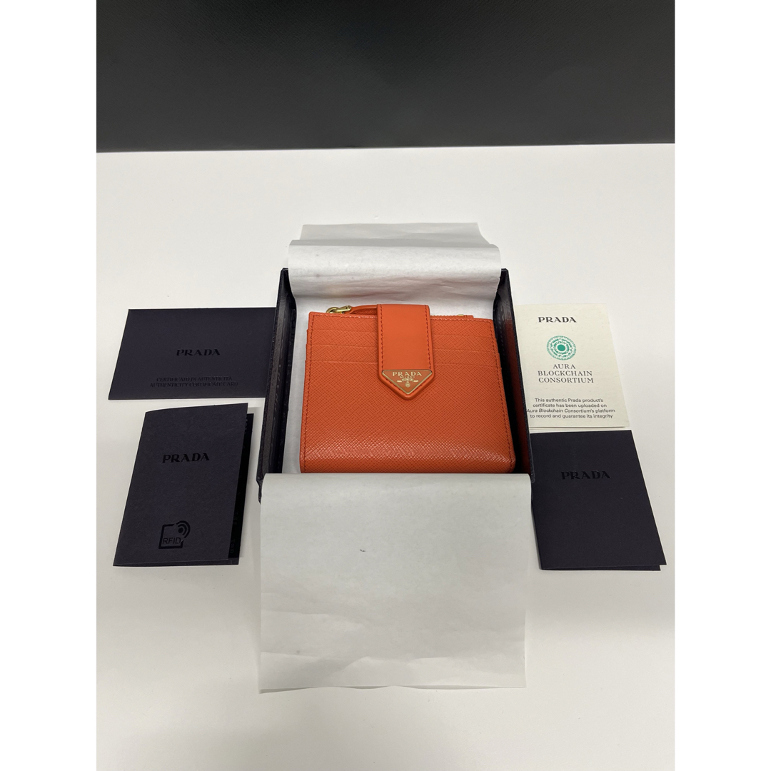 PRADA(プラダ)のPRADA サフィアーノ　財布 レディースのファッション小物(財布)の商品写真