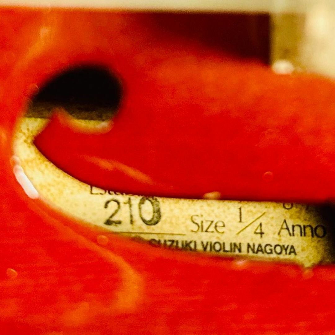 鈴木楽器製作所(スズキガッキセイサクショ)のスズキ　バイオリン　NO.210 1/4 ANNO 2011 弓　顎当て 楽器の弦楽器(ヴァイオリン)の商品写真