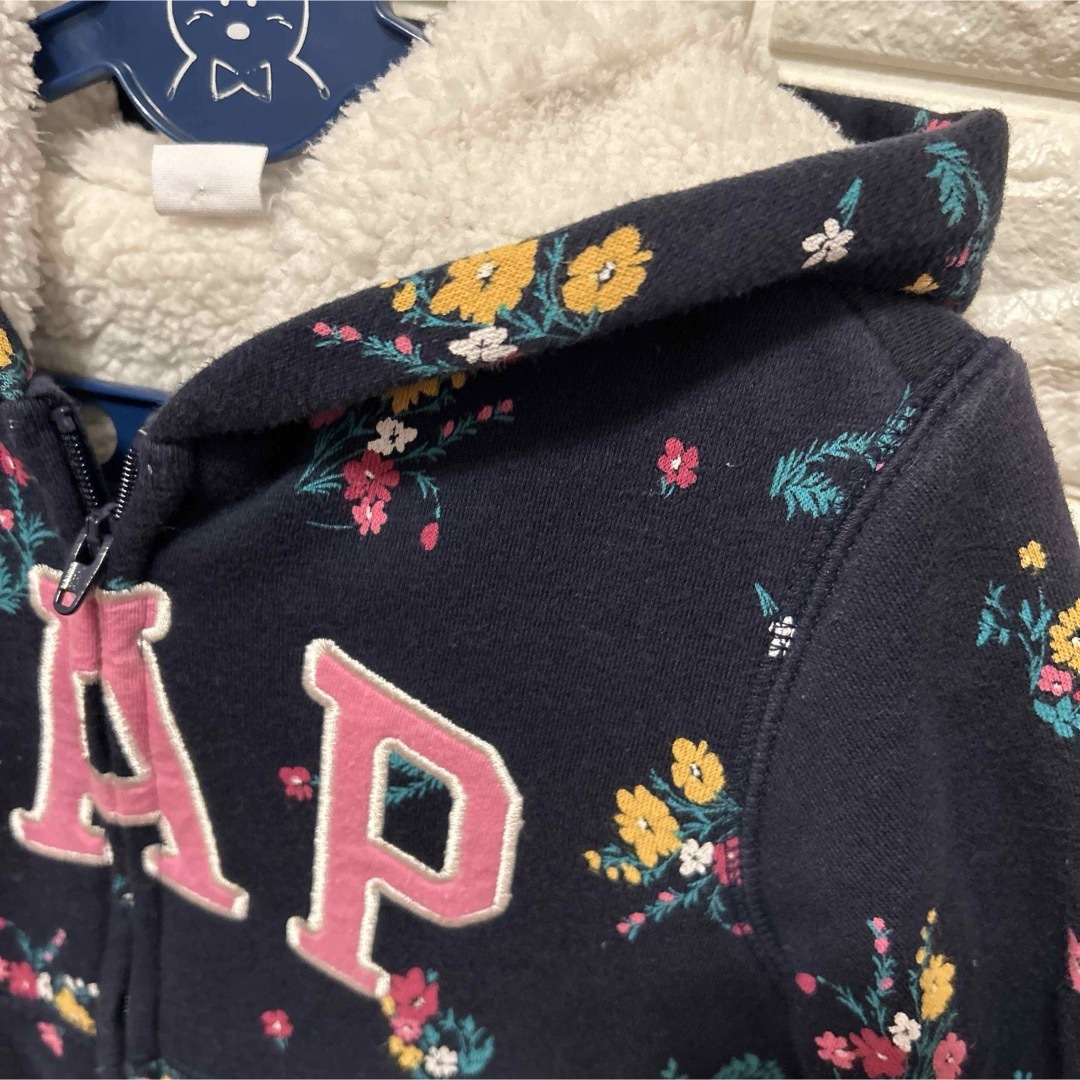 GAP(ギャップ)のGAP女児ボアパーカー(フード付き) キッズ/ベビー/マタニティのキッズ服女の子用(90cm~)(ジャケット/上着)の商品写真