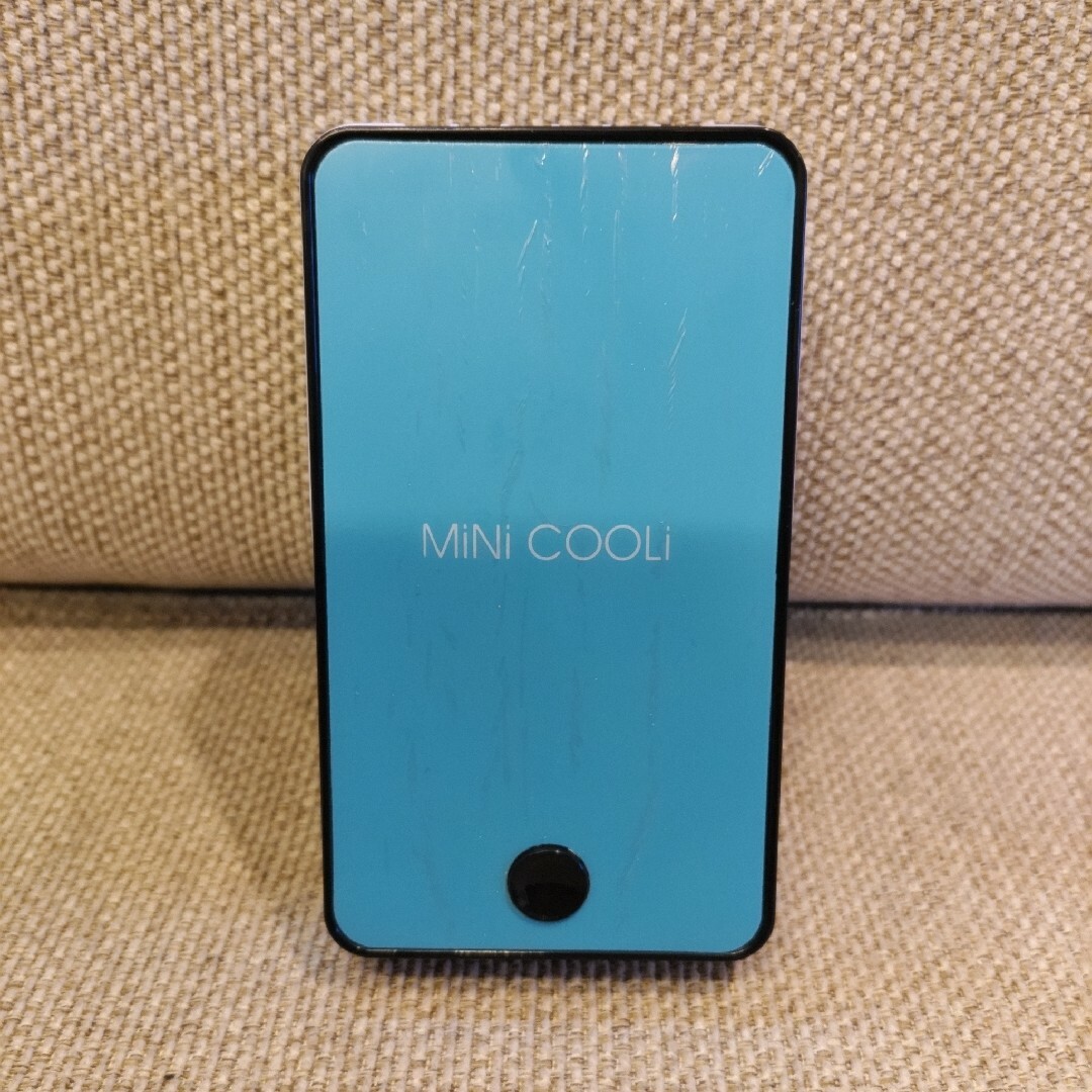 MiNi COOLi 首掛式冷風扇 スマホ/家電/カメラの冷暖房/空調(扇風機)の商品写真