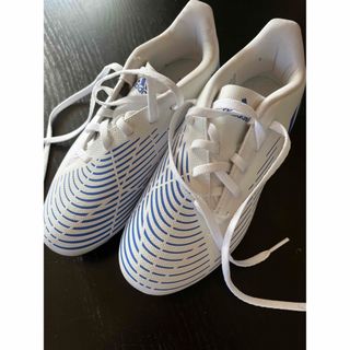 アディダス(adidas)の【新品】アディダス　PREDATORスパイク21cm(シューズ)