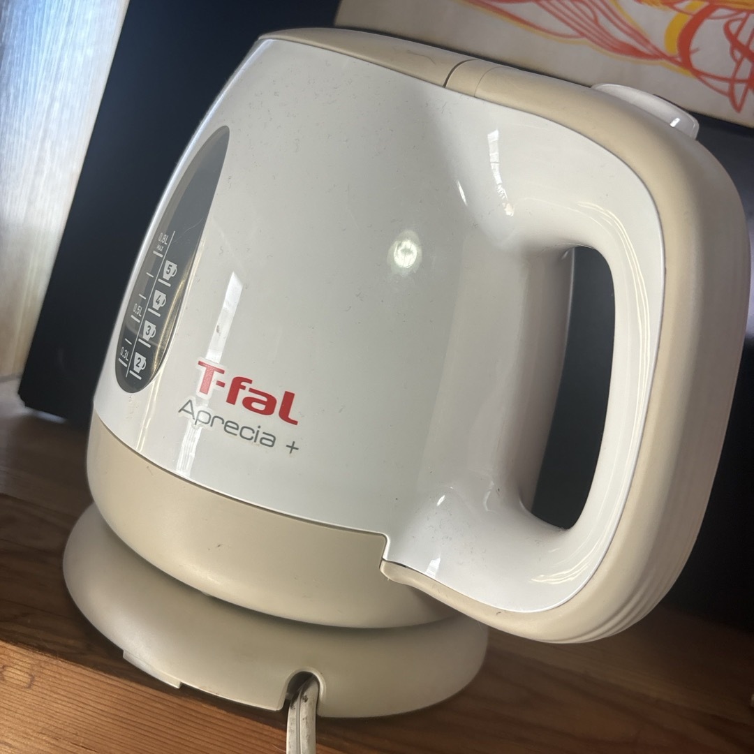 T-fal(ティファール)のT-FAL 電気ケトル KO630AJP スマホ/家電/カメラの生活家電(電気ケトル)の商品写真