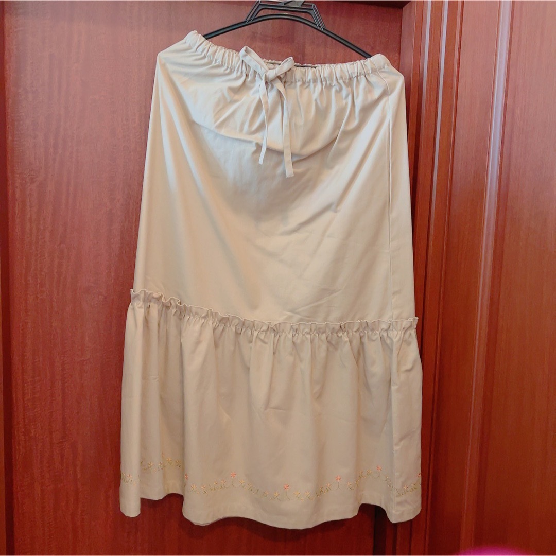 FELISSIMO(フェリシモ)のフェリシモ　ロングフレアスカート　Mサイズ レディースのスカート(ロングスカート)の商品写真