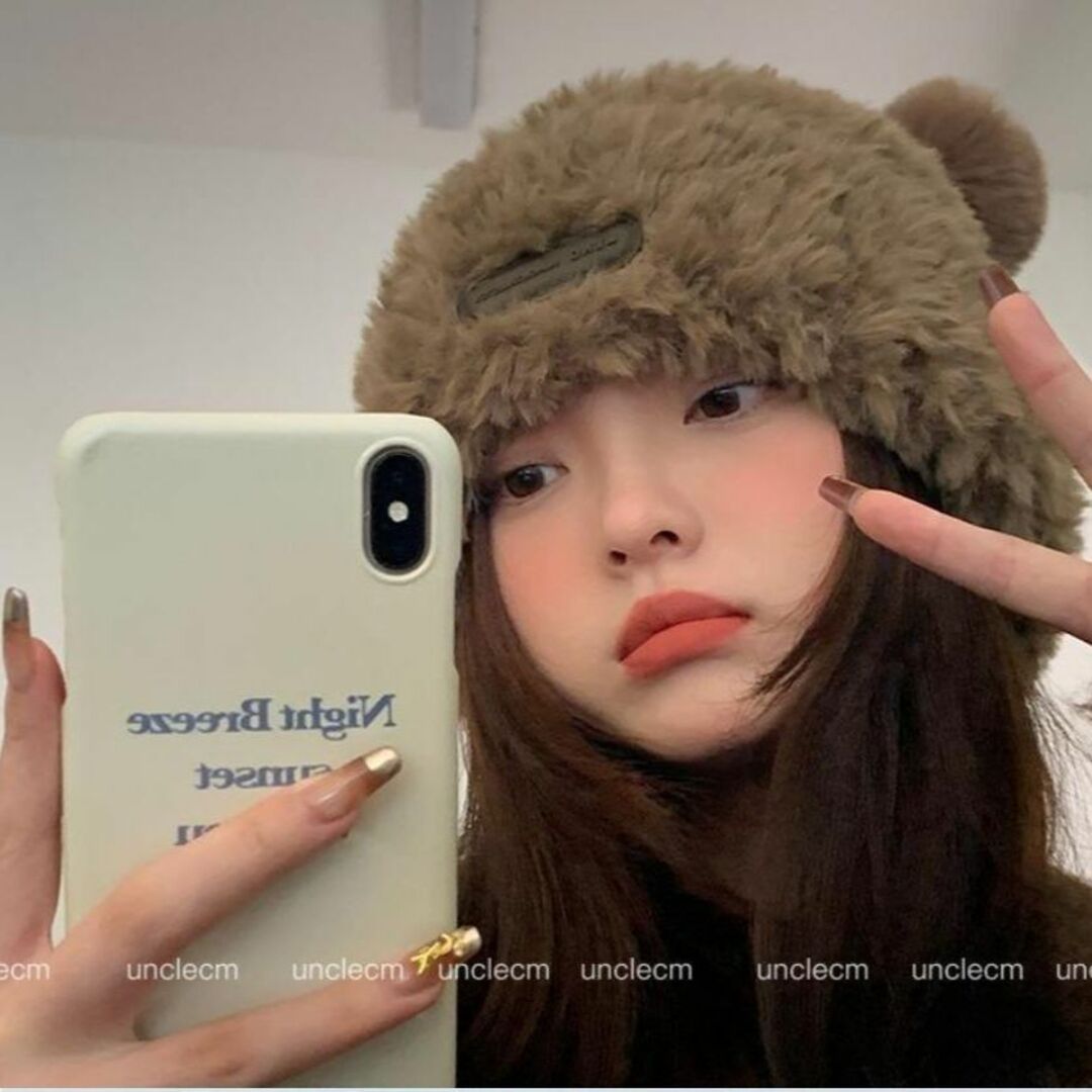 【今売れてます！】ニット帽　クマ　くま　帽子　韓国　可愛い　モコモコ レディースの帽子(ニット帽/ビーニー)の商品写真