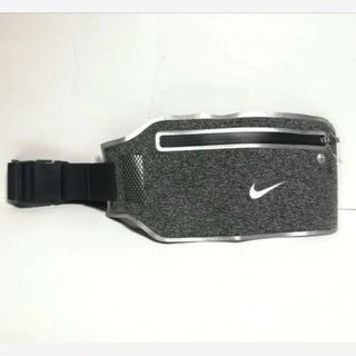 ナイキ(NIKE)の未使用 ナイキ ウエストポーチ グレー ランニングパック スリム ウエストパック(ボディバッグ/ウエストポーチ)