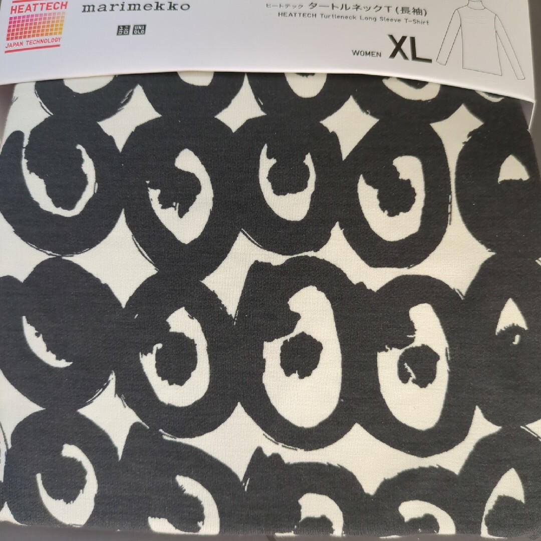 ユニクロ　マリメッコ　タートルネックＴ　XL レディースのトップス(Tシャツ(長袖/七分))の商品写真