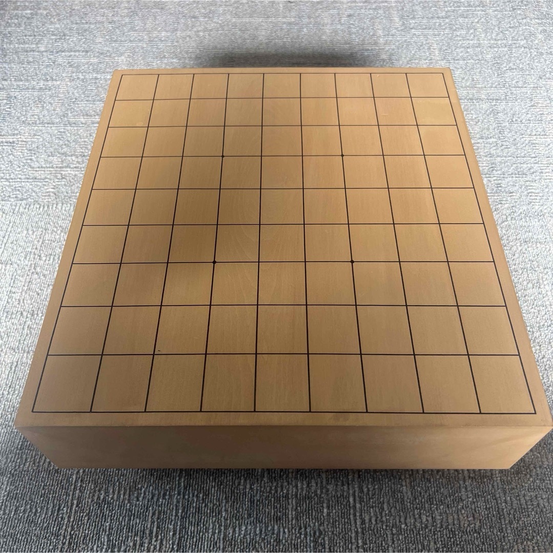 将棋盤 脚付 へそ有 盤面36×32.5㎝ 高さ18㎝ エンタメ/ホビーのテーブルゲーム/ホビー(囲碁/将棋)の商品写真