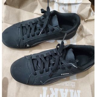 プーマ(PUMA)のPUMA　スニーカー黒　レディース23センチ(スニーカー)