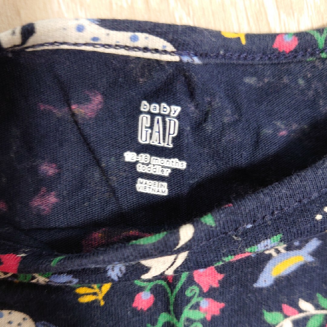 babyGAP(ベビーギャップ)のベビーGAP　長袖　春服　シャツ　ペプラム キッズ/ベビー/マタニティのベビー服(~85cm)(シャツ/カットソー)の商品写真