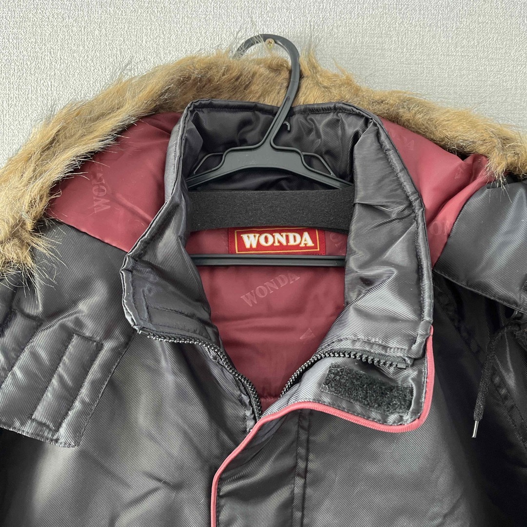 中綿入りアウター　フード有り。WONDA ブラック　 メンズのジャケット/アウター(その他)の商品写真