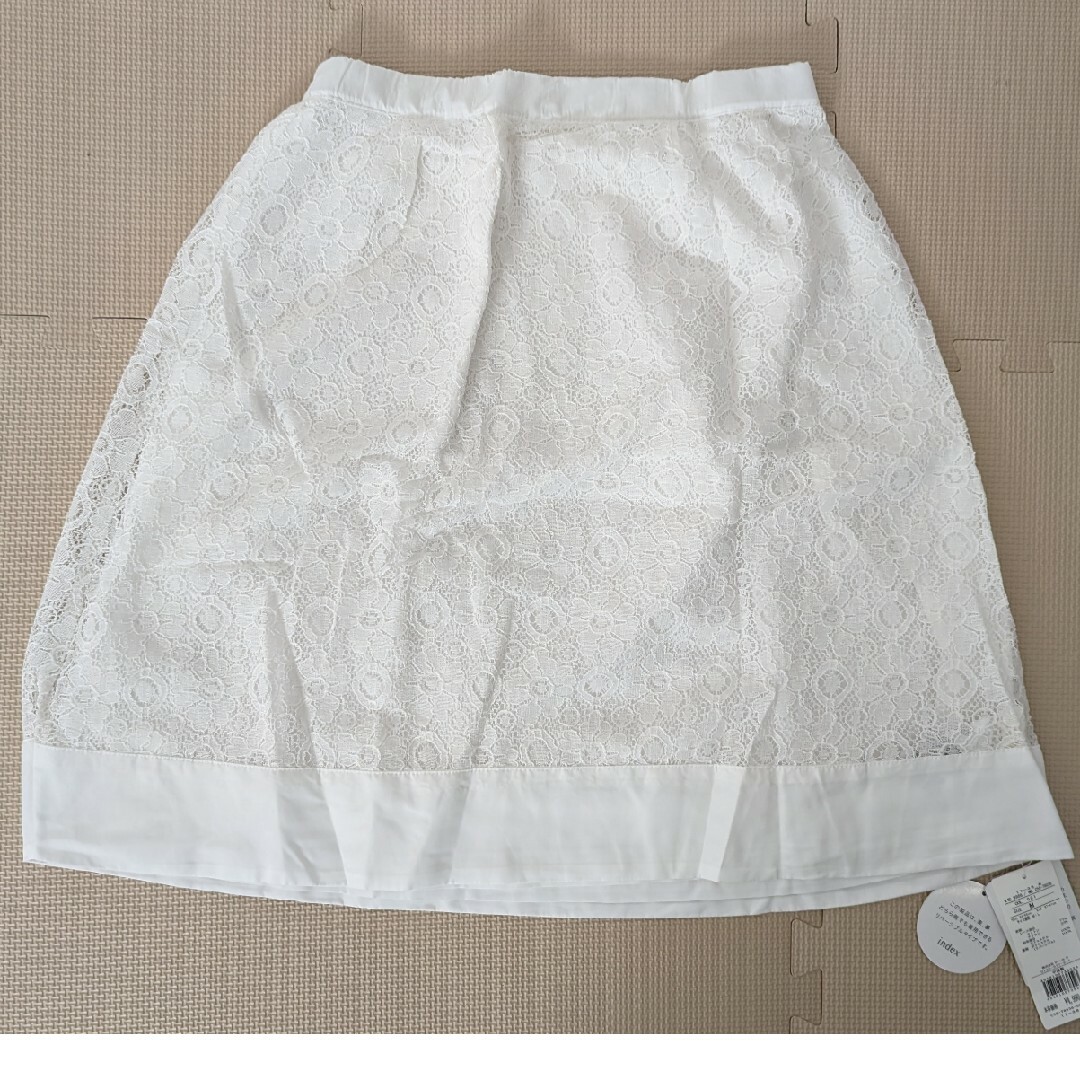grove(グローブ)のgrove 白 レーススカート レディースのスカート(ひざ丈スカート)の商品写真