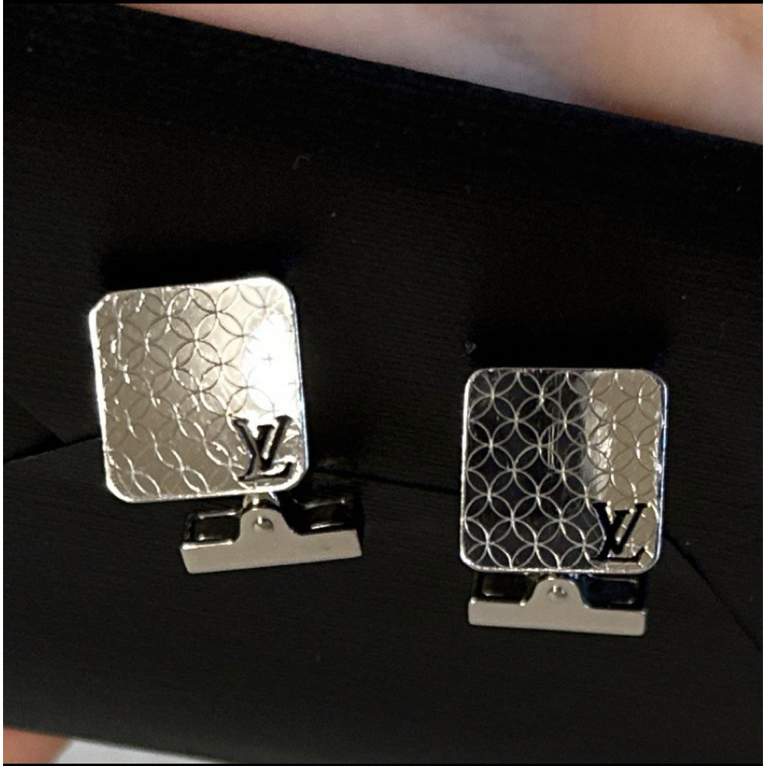 LOUIS VUITTON(ルイヴィトン)のルイヴィトン ヴィトン カフス CUFFS  メンズのファッション小物(カフリンクス)の商品写真