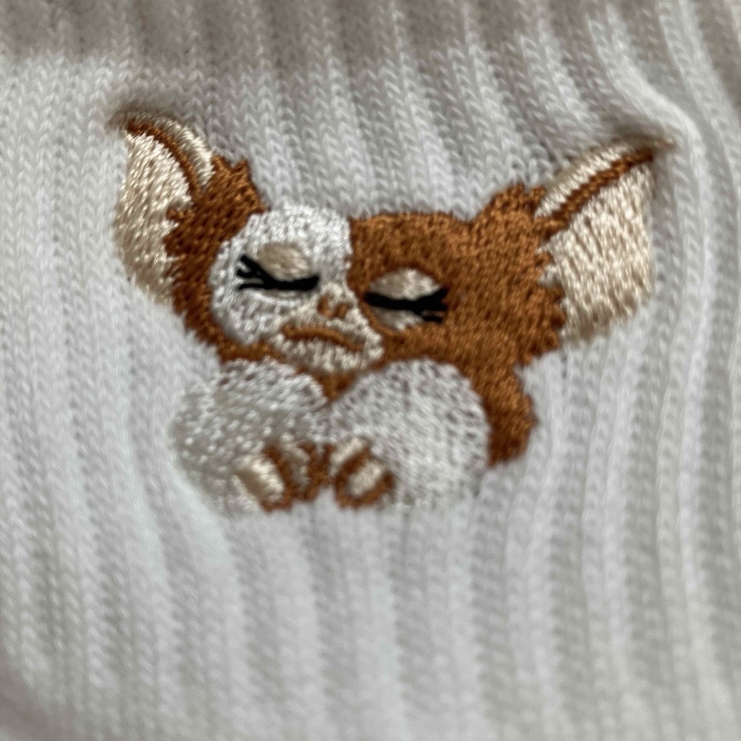 GU(ジーユー)のグレムリン　ギズモ刺繍アンクルソックス　白ホワイト　25㎝〜27㎝ メンズのレッグウェア(ソックス)の商品写真