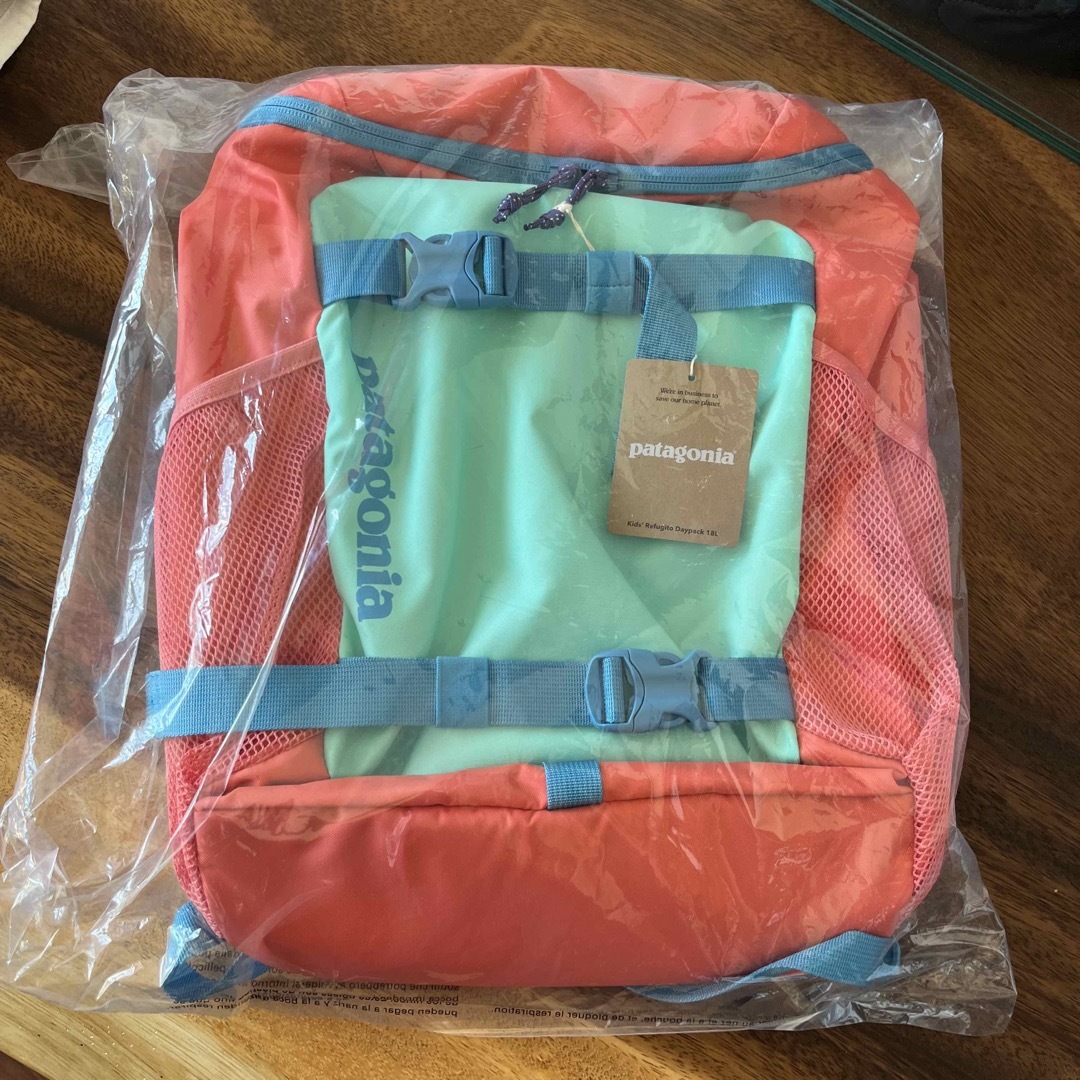 patagonia(パタゴニア)のpatagonia デイバック18L キッズ/ベビー/マタニティのこども用バッグ(リュックサック)の商品写真