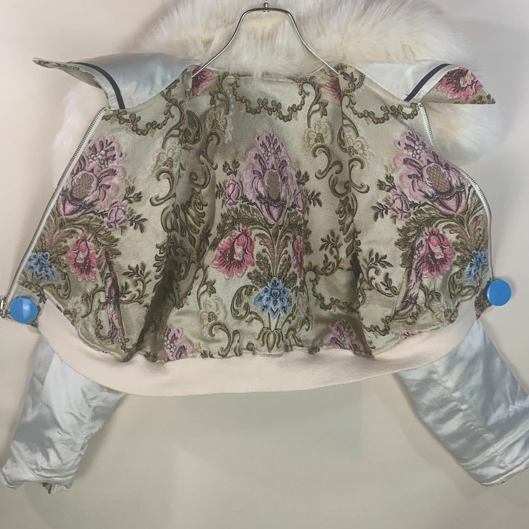 スカジャン リバーシブル ファー 刺繡 猫 花 古着 レディースのジャケット/アウター(スカジャン)の商品写真