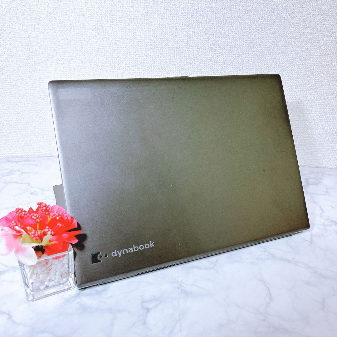 東芝(トウシバ)のノートパソコン 39 薄型軽量✨爆速SSD✨高性能✨Win11 スマホ/家電/カメラのPC/タブレット(ノートPC)の商品写真