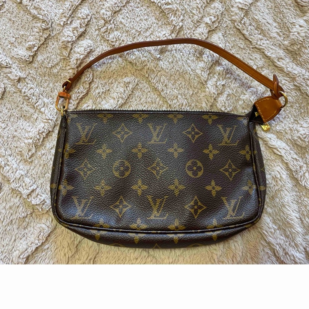 LOUIS VUITTON(ルイヴィトン)のLouis Vuitton ルイヴィトン モノグラム ポシェット レディースのファッション小物(ポーチ)の商品写真