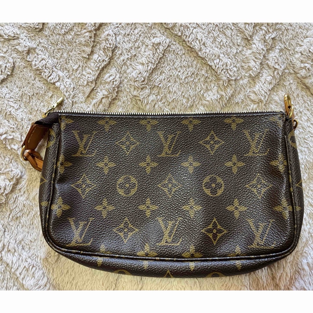 LOUIS VUITTON(ルイヴィトン)のLouis Vuitton ルイヴィトン モノグラム ポシェット レディースのファッション小物(ポーチ)の商品写真