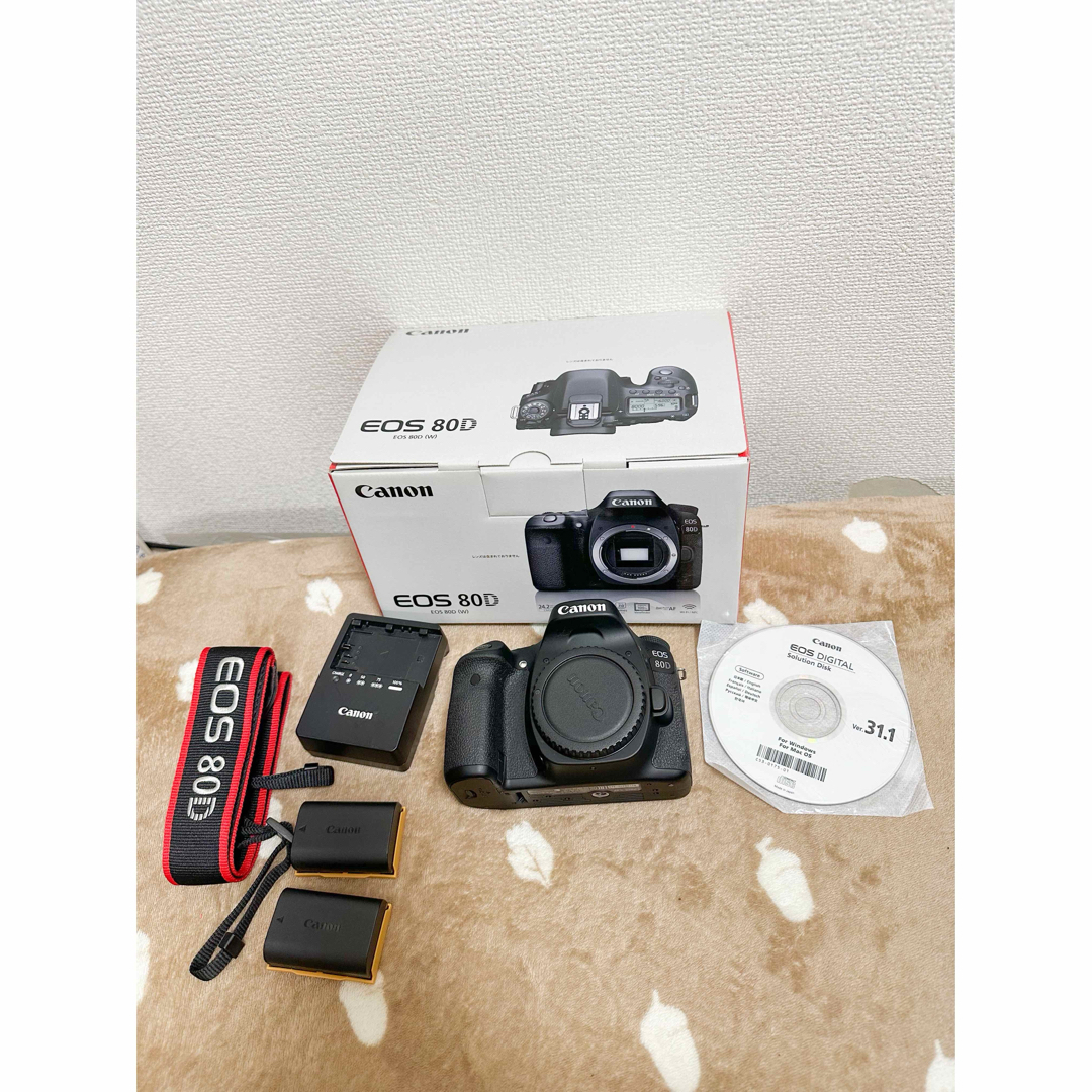 Canon EOS 80D バッテリーグリップ 単焦点レンズ Canon EOS 80D バッテリーグリップ 単焦点レンズ