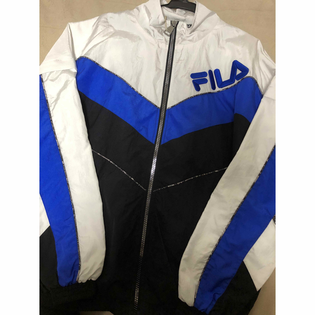 FILA(フィラ)のFILA Nero NewRetro ルノーブルージャケット ウインドブレーカー メンズのジャケット/アウター(ナイロンジャケット)の商品写真