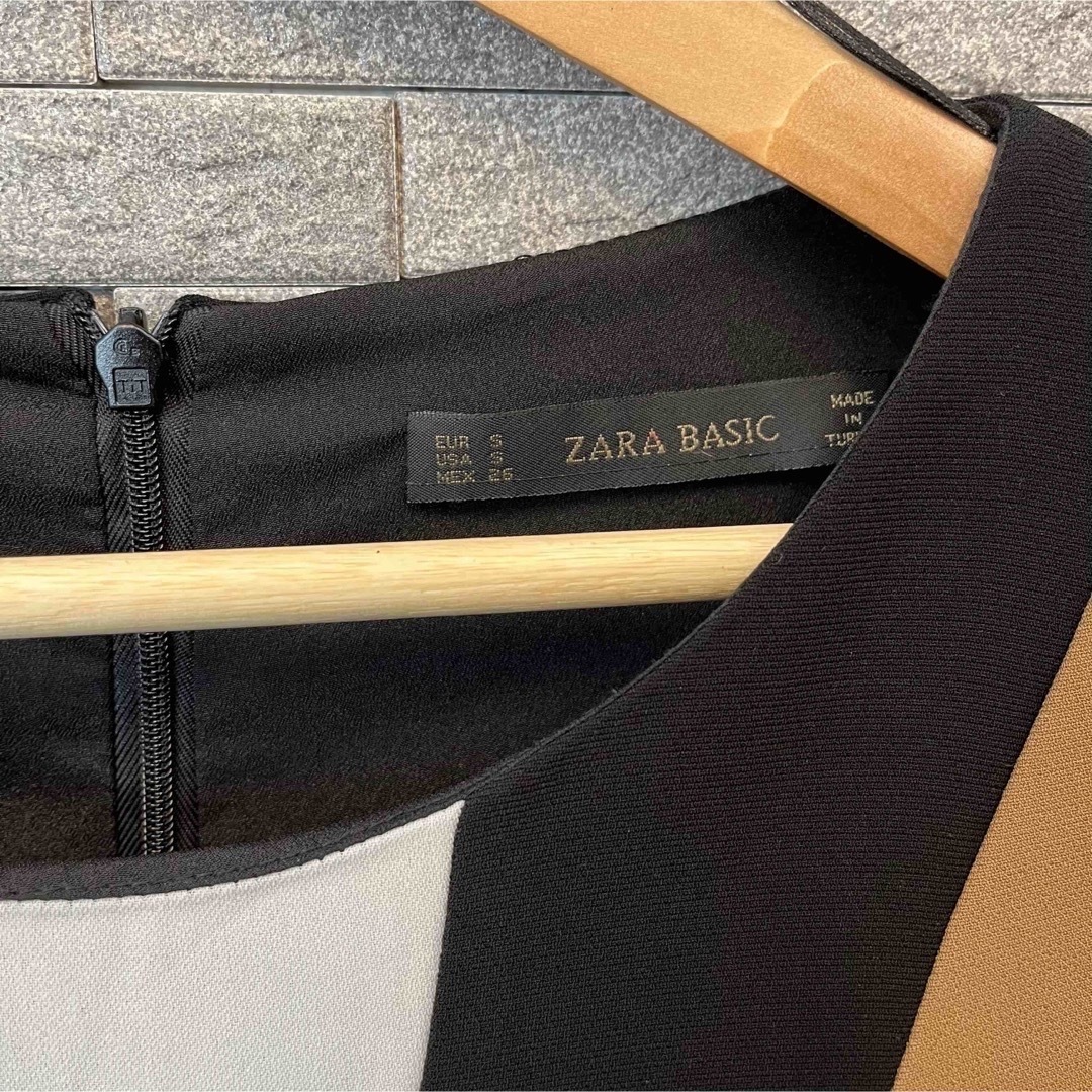 ZARA(ザラ)のザラ　ZARA ワンピース ノースリーブ ブラック オールインワン カラーワンピ レディースのワンピース(ひざ丈ワンピース)の商品写真