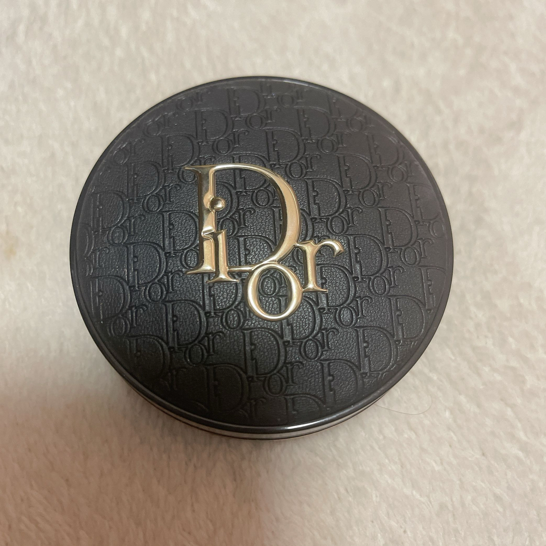 Christian Dior(クリスチャンディオール)のDior クッションファンデ　ケース コスメ/美容のベースメイク/化粧品(ファンデーション)の商品写真