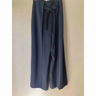 MONCLER - サイズ38◇新品◇モンクレールGENIUS 1952ベルボトムパンツ MONCLER - サイズ38◇新品◇モンクレールGENIUS 1952ベルボトムパンツ