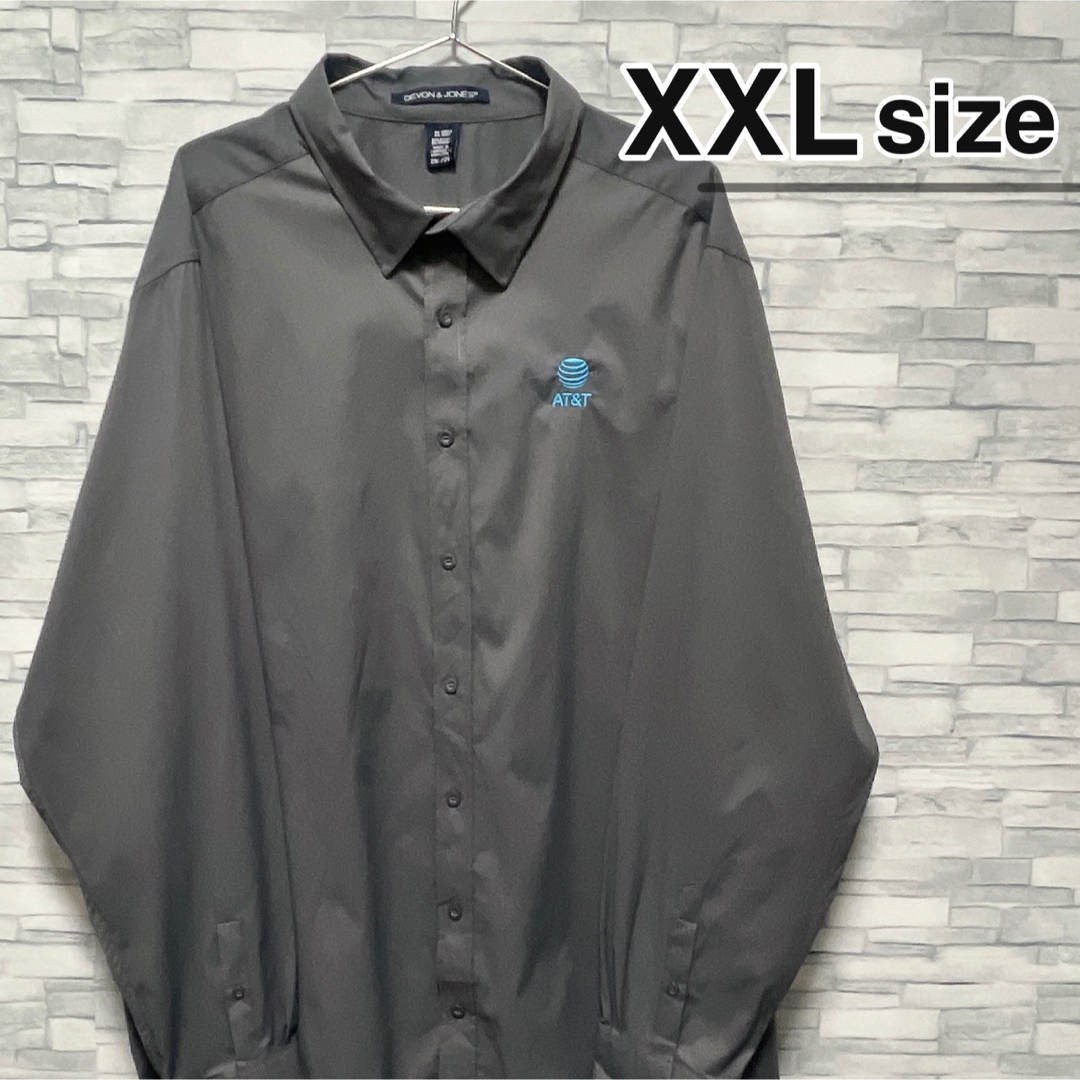 shirts(シャツ)のUSA古着　ナイロンシャツ　XXLサイズ　長袖　ダークグレー　企業ロゴ　刺繍 メンズのトップス(シャツ)の商品写真