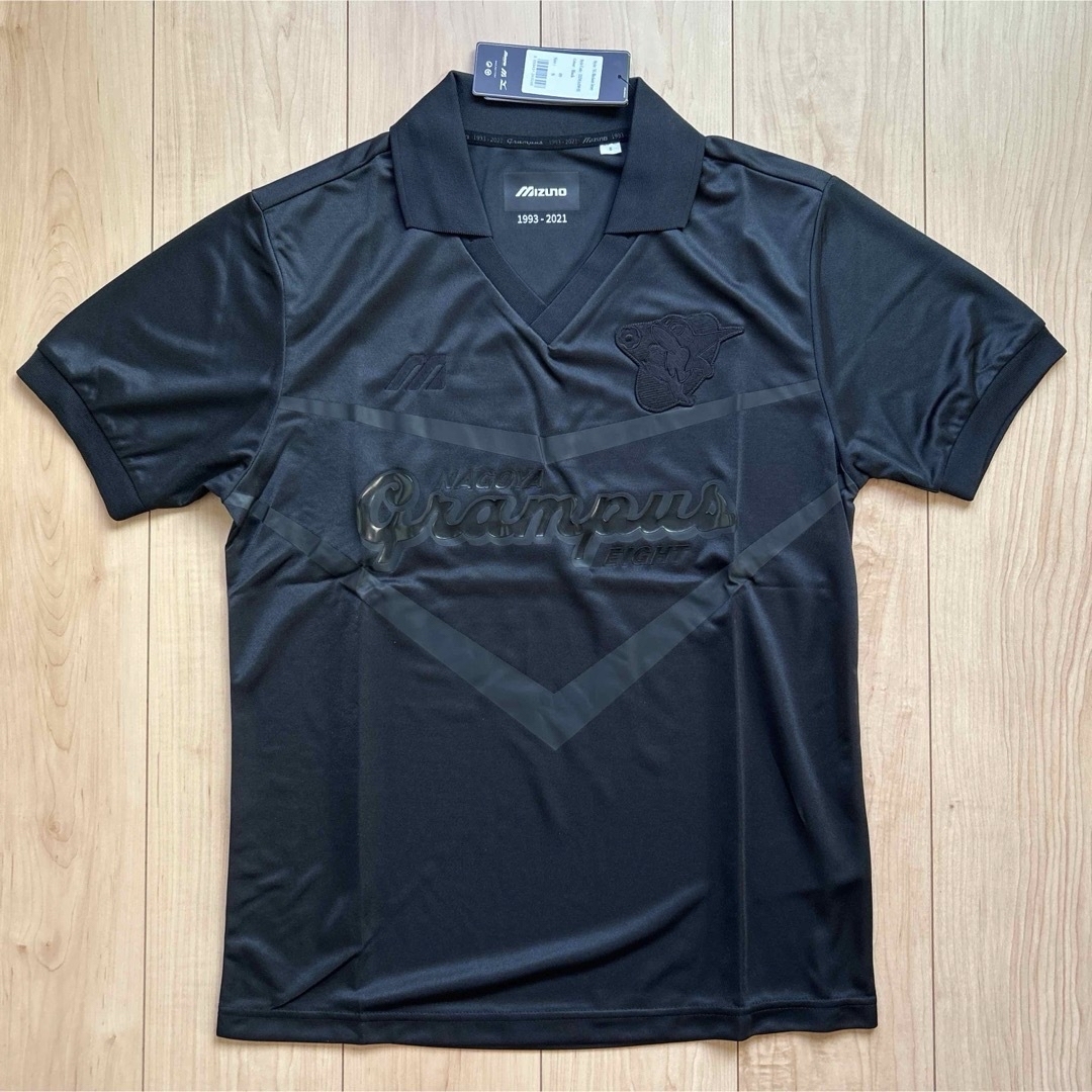 MIZUNO(ミズノ)の正規品新品☆名古屋グランパスエイト1993復刻ユニフォームSサイズBLACK黒 スポーツ/アウトドアのサッカー/フットサル(ウェア)の商品写真