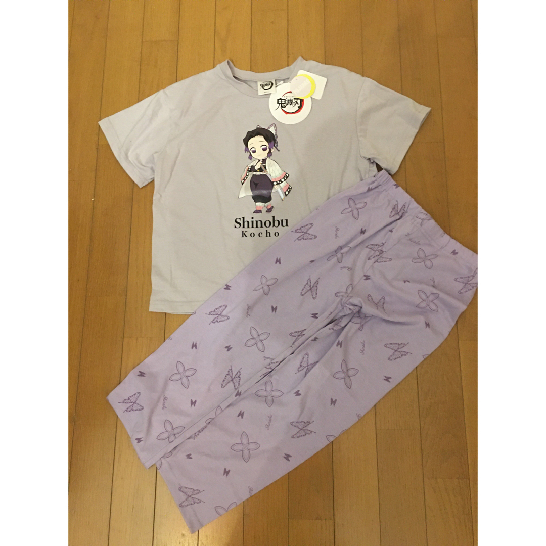 タイムセール！　鬼滅の刃　しのぶさん　パジャマ　140cm キッズ/ベビー/マタニティのキッズ服女の子用(90cm~)(パジャマ)の商品写真